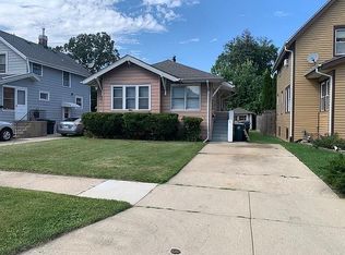 910 Highland Ave, Waukegan, IL 60085