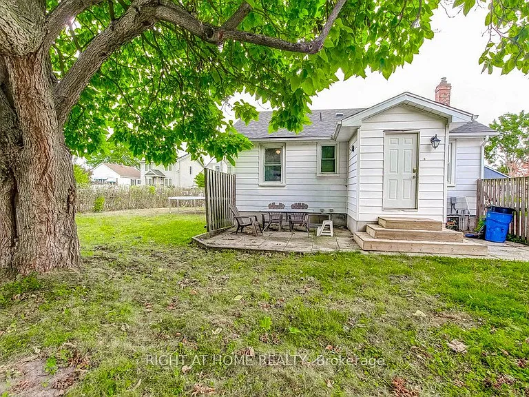 63 Kinsey St — Photo 23