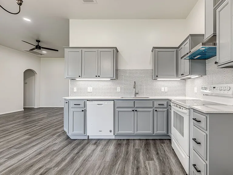 18304 Tambor Dr — Photo 10