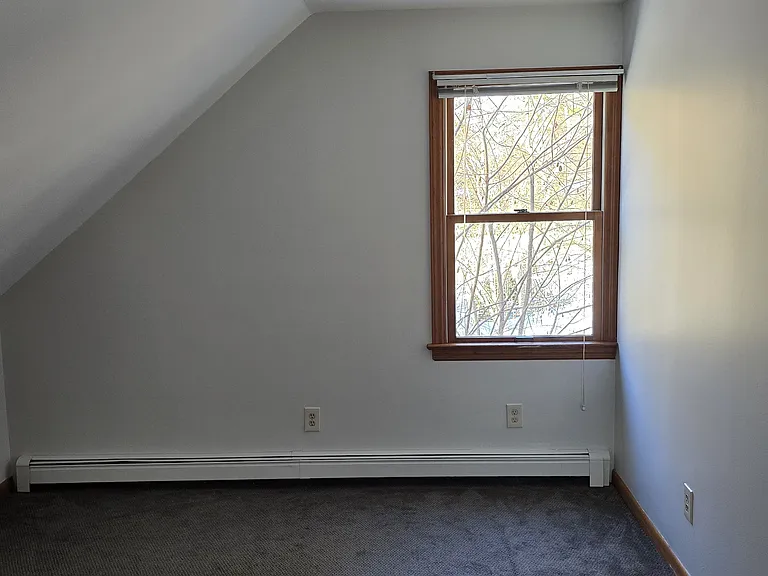 Dogwood Ln — Photo 4