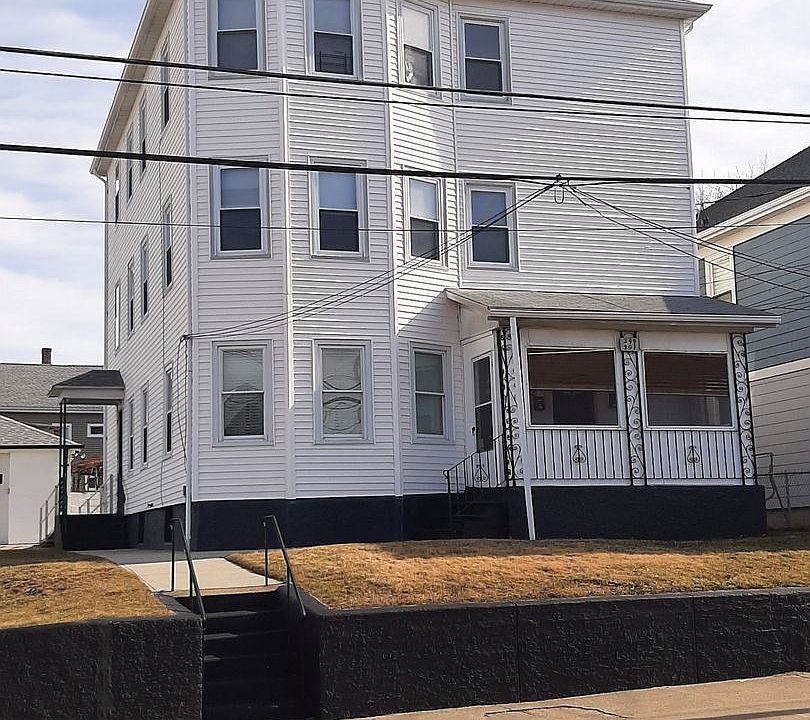 1st image of 301 Illinois St #2