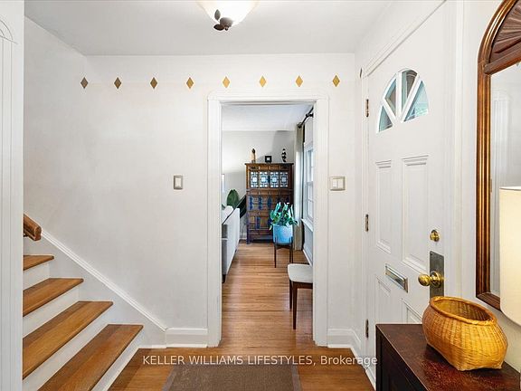 4th image of 941 Waterloo St