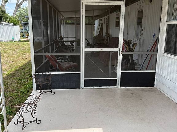 4th image of 38029 Christine Ave