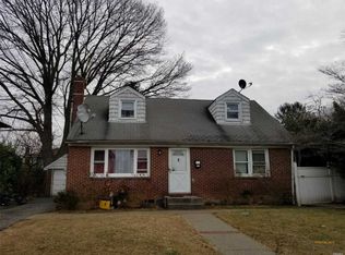 127 Clement Ave, Elmont, NY 11003