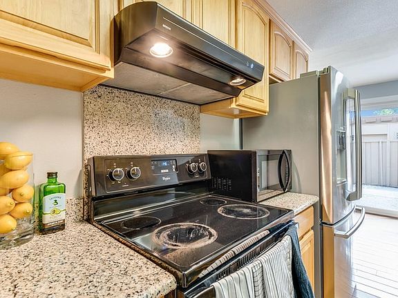 4th image of 554 Toyon Ave APT 11