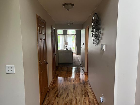 3rd image of 2825 Gablewood Dr