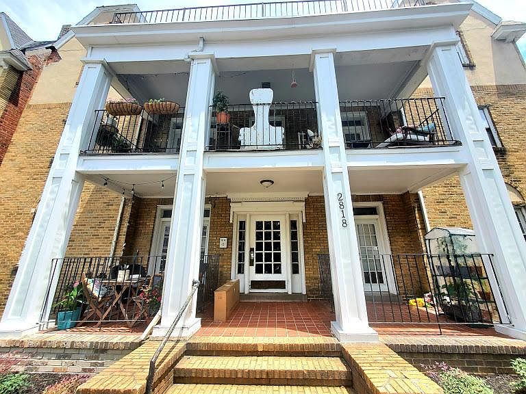 1st image of 2822 W Grace St
