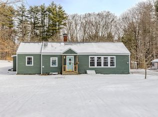 17 New Boston Rd, Newton, NH 03858