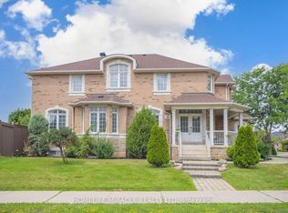 2 Roycrest St, Brampton, ON L6Z4P5