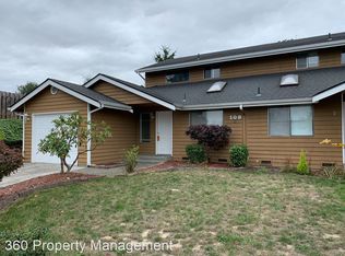 109 NE Nunan Loop #2, Oak Harbor, WA 98277