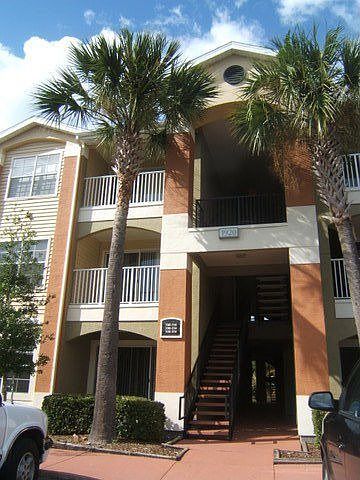 1920 Summer Club Dr, #208