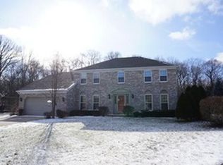 45 Briargate Cir, Sugar Grove, IL 60554