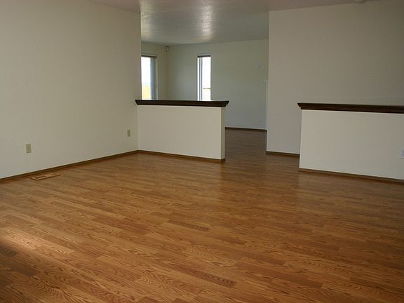 4th image of 215 M St SE