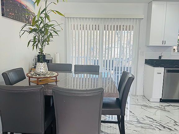 3rd image of 12147 Hawaii Dr