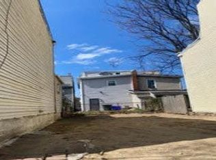 233 N Willow St, Gloucester City, NJ 08030
