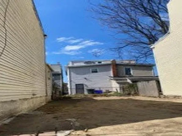 233 N Willow St, Gloucester City, NJ 08030