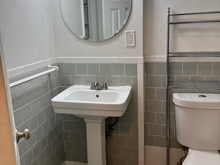 1995 Addison Rd S #1995 — Photo 13