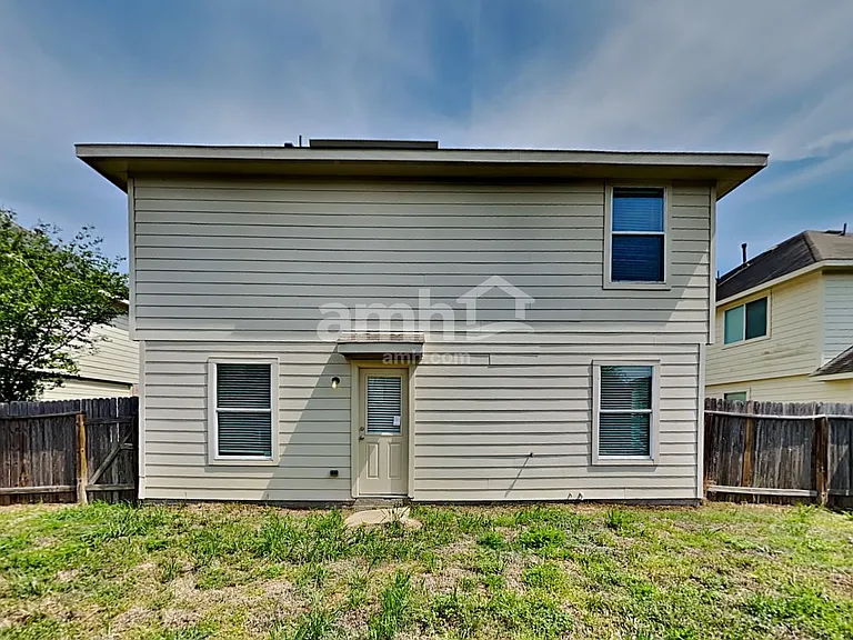 5923 Stockholm Ct — Photo 23