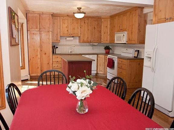 3rd image of 1273 W Koradine Dr