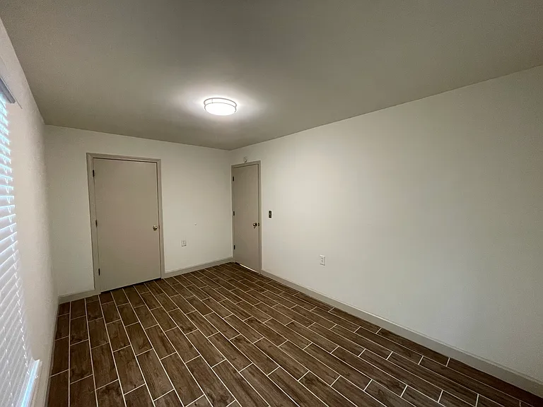 950 Smith St SW — Photo 20