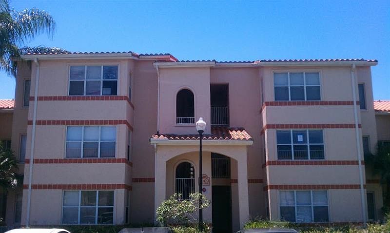 1st image of 3460 Pinewalk Dr N APT 335