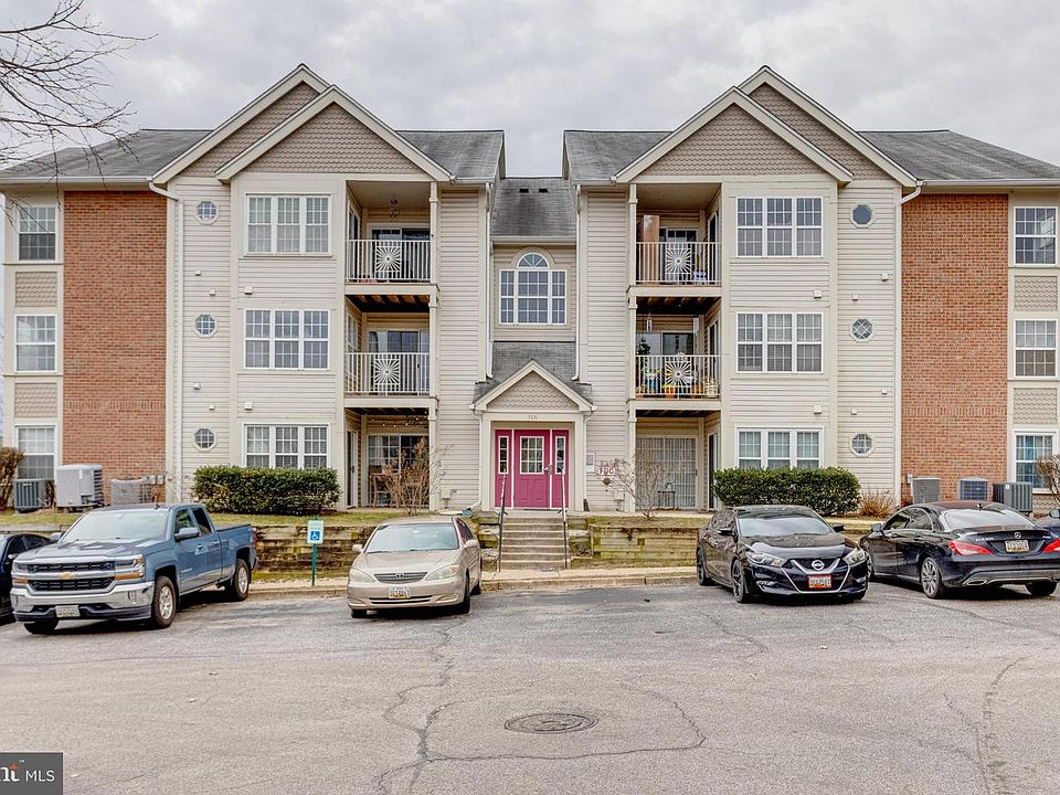 1st image of 306 Blue Water Ct Unit 301