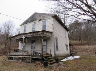 10 Maple St, Nicholson, PA 18446