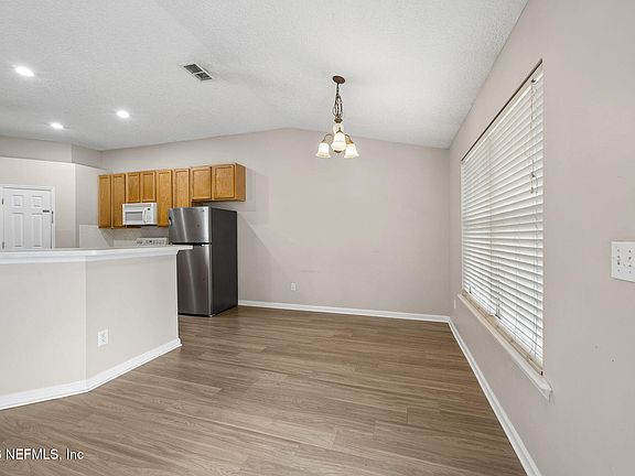 5th image of 8531 LONGFORD Drive