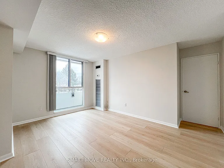 1300 Mississauga Valley Blvd #303 — Photo 13