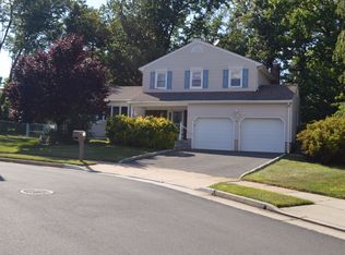 56 Midwood Ave, Edison, NJ 08820