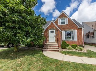 7920 Southington Dr, Parma, OH