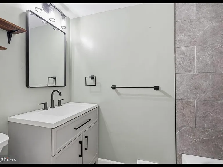 3408 Hess St #1 — Photo 9