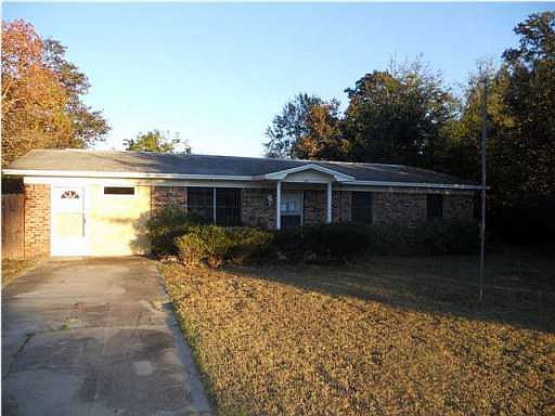 3rd image of 4425 Pine Villa Cir