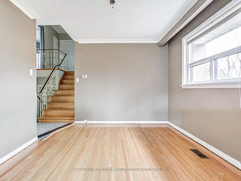 33 Paulvale Cres #UPPER — Photo 9