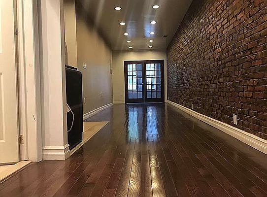 4th image of 802 Mac Donough St #1B