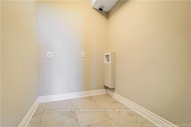 100 Wingarden Ct #1812 — Photo 9