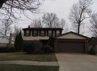21639 Tulipwood St, Woodhaven, MI 48183