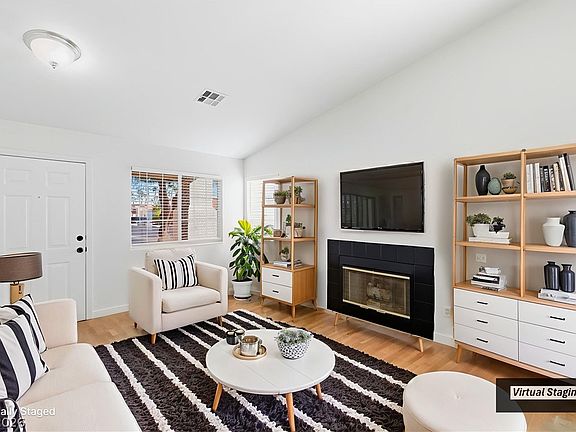 3rd image of 3869 Birchview Ct