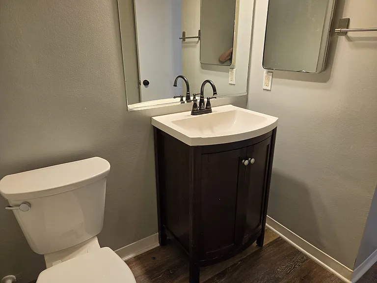 595 W Sierra Madre Blvd #L — Photo 11