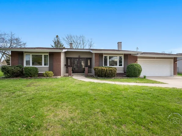 2935 Shepherd Ct, Woodridge, IL 60517