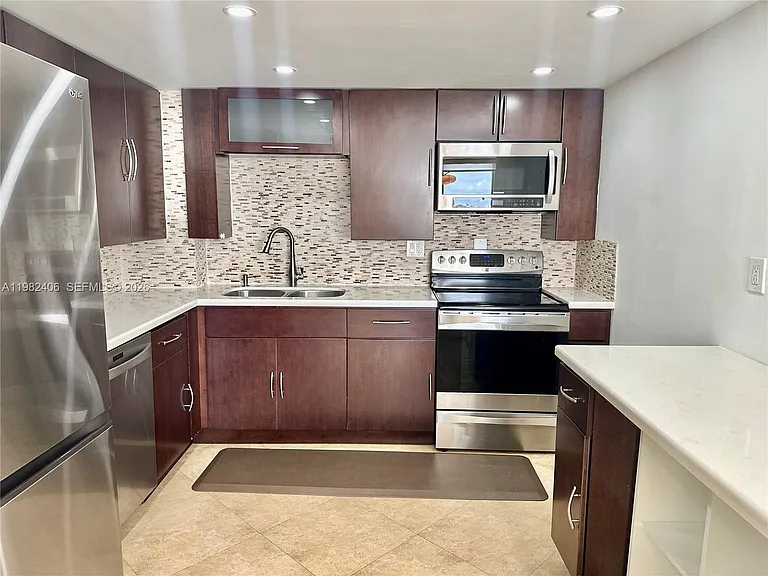 3180 S Ocean Dr #401 — Photo 42