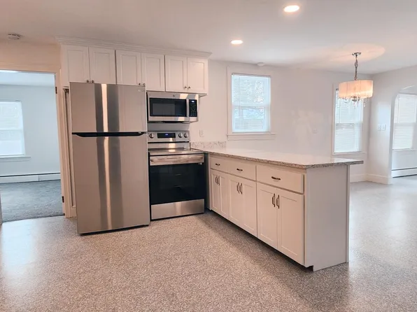 34 Pond St APT 2, Salem, NH 03079