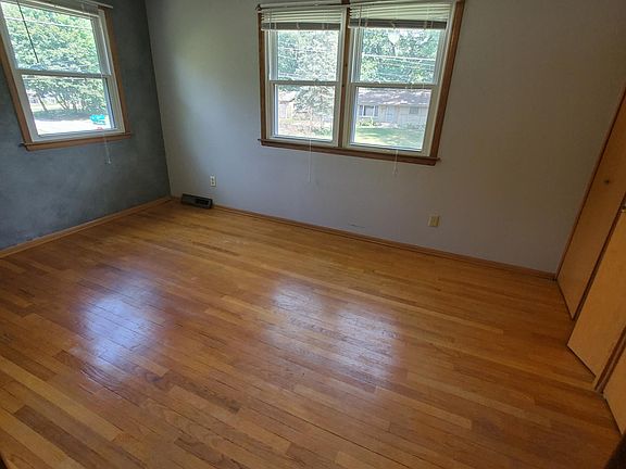 5th image of 4809 Poinsettia Ave SE