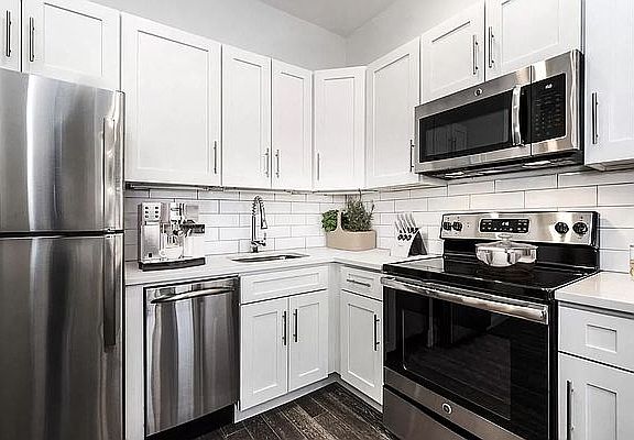 2nd image of 101 Stanton St #30