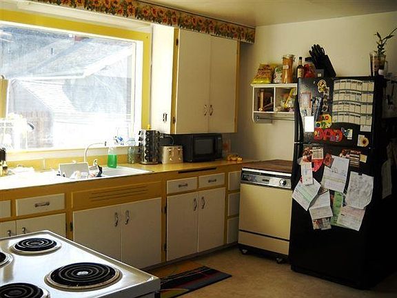 5th image of 811 13th Ave S