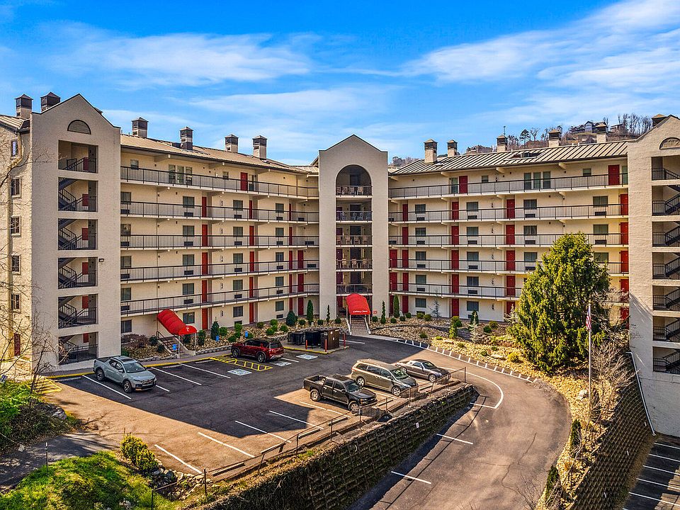 1st image of 102 Baskins Creek Byp #104