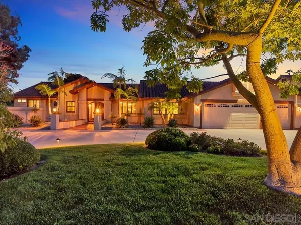 1533 Hamilton Ln, Escondido, CA 92029