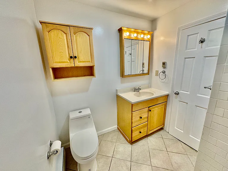 637 Cove Rd #C13 — Photo 12