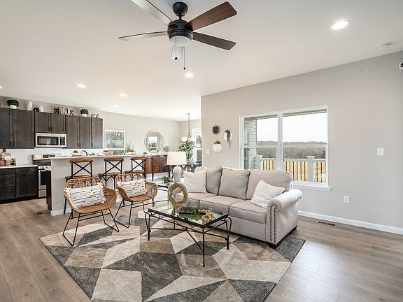 4th image of 1643 Woods Mill Dr