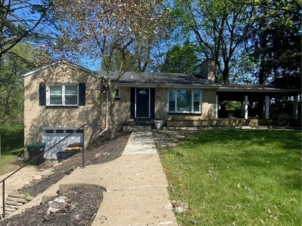 390 Southridge Dr, Pittsburgh, PA 15241